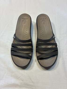 Crocs Rhonda Brown/Taupe Strappy Wedge Slip On Sandal Slides Women's Size 9